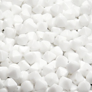 50ks České skleněné mačkané tvarové korálky lucerna 6mm bílá