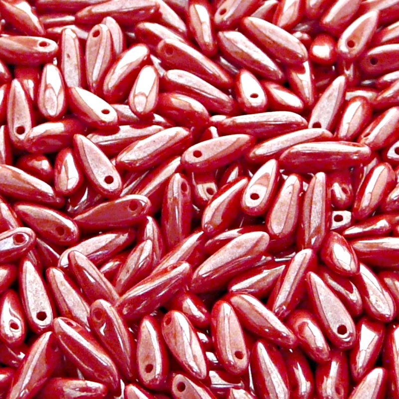 50ks České skleněné mačkané korálky jazýčky 3x11mm červený korál/ bílý listr