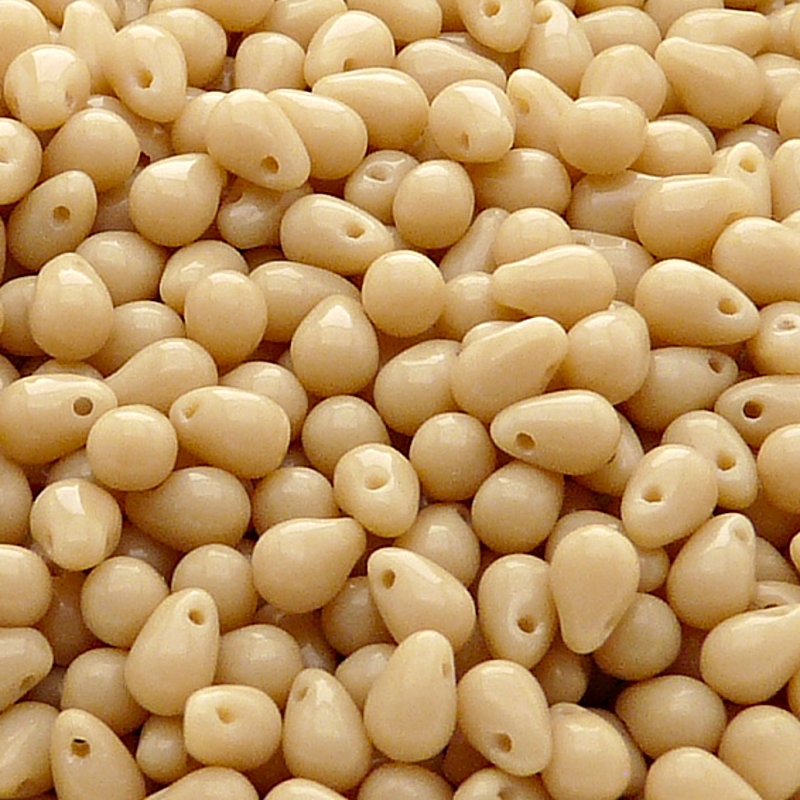 50ks České skleněné mačkané korálky kapky 4x6mm sytá béžová