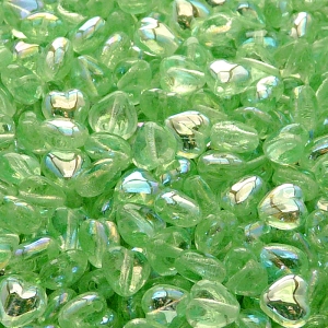 50ks České skleněné mačkané korálky srdíčko 6mm zelený peridot/ AB polopokov