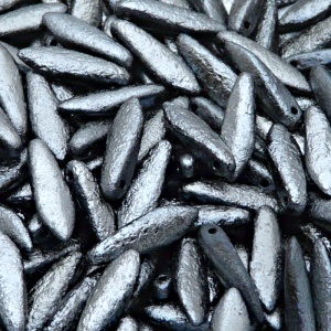 20ks České skleněné mačkané korálky jazýčky 5x16mm černá/ modrý hematit celopokov leptané